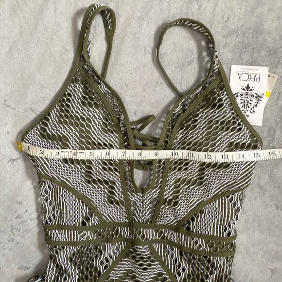 Becca by Rebecca Virtue one piece - Picture 9 of 11